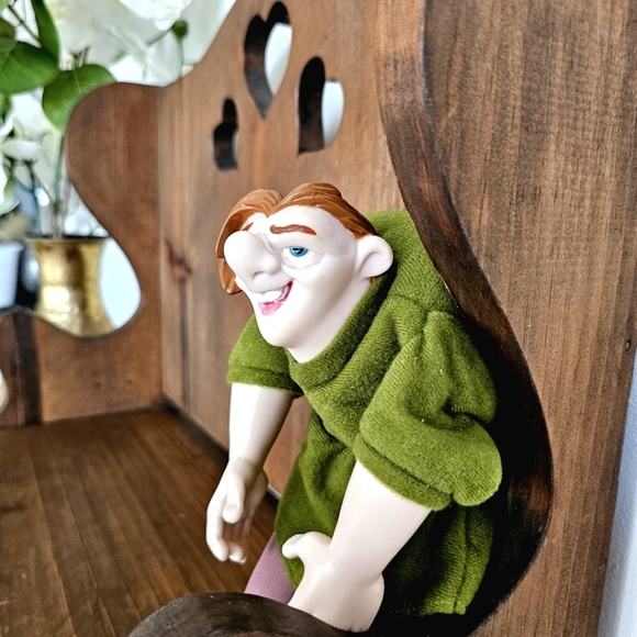 Vintage Disney's Hunchback of Notre Dame Quasimodo 9" Hand Puppet, Burger King - Picture 10 of 16